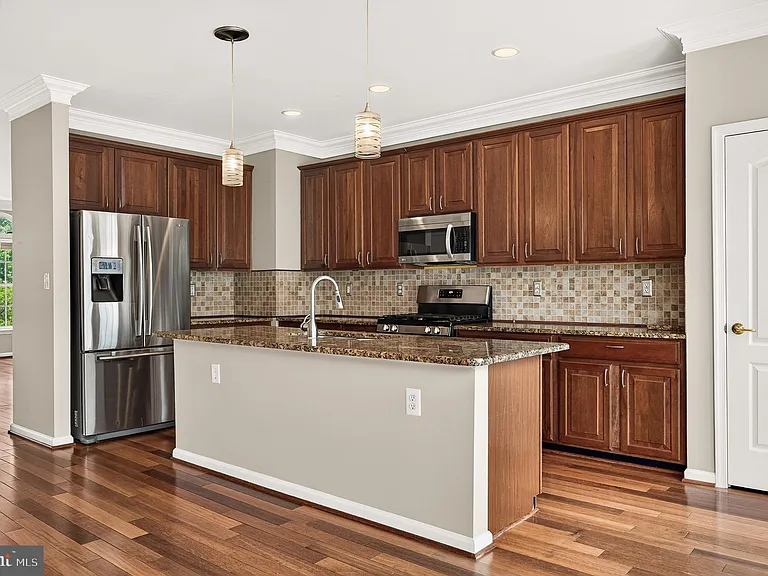 6805 Oregano Ln — Photo 26