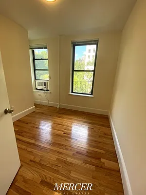 Rented by Mercer Real Estate | media 18