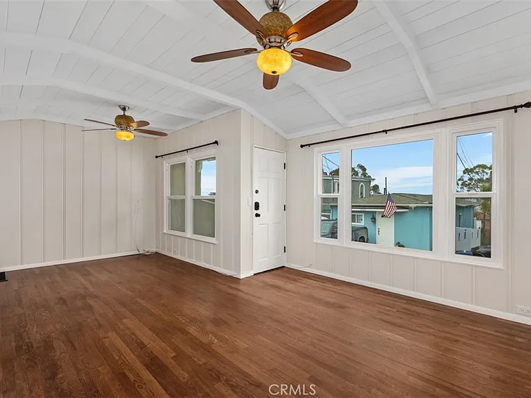 31726 Virginia Way — Photo 6