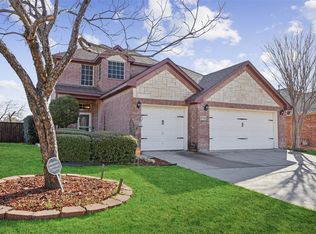 8736 Corral Cir, Fort Worth, TX 76244