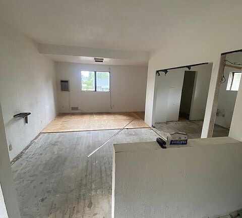 5th image of 8633 S Thompson Avenue