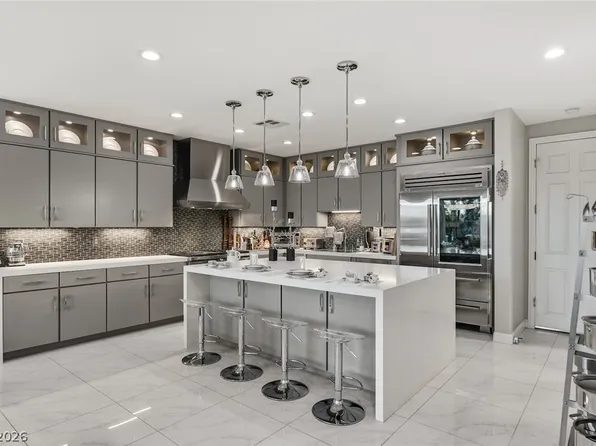 10721 Capesthorne Way, Las Vegas, NV 89135