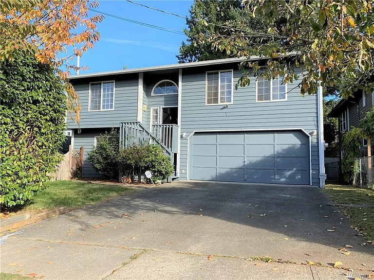 11412 85th Ave S — Photo 1