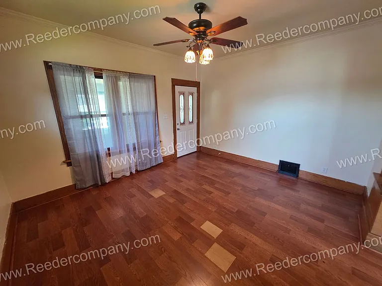 4937 Cedar Ave — Photo 3