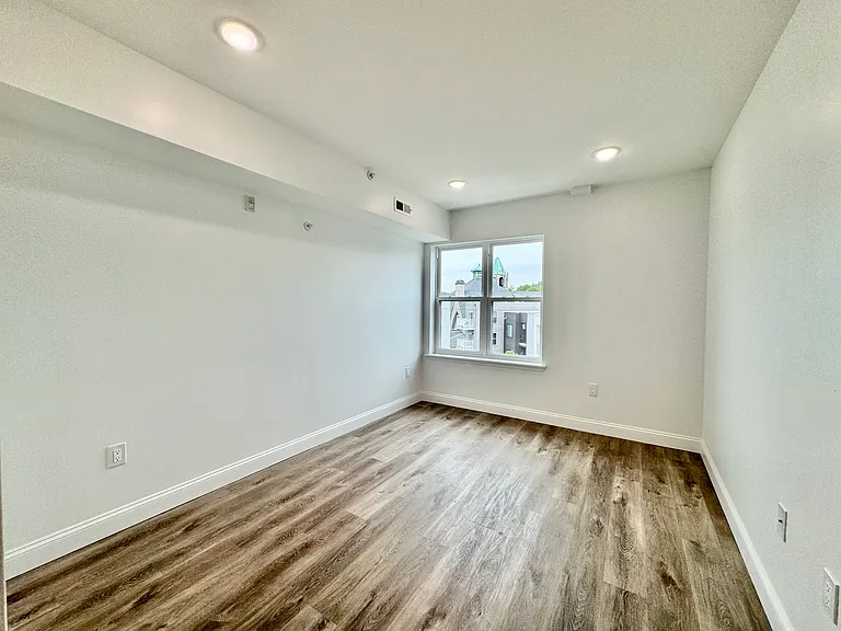 4077 Lancaster Ave #311-R — Photo 13