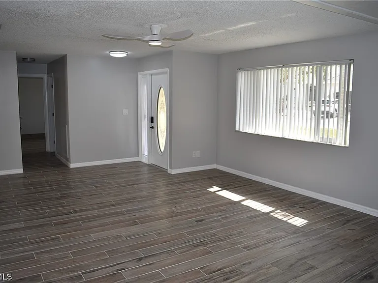 2443 SE 28th St — Photo 7