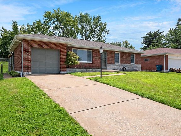 3rd image of 10718 Mallory Dr