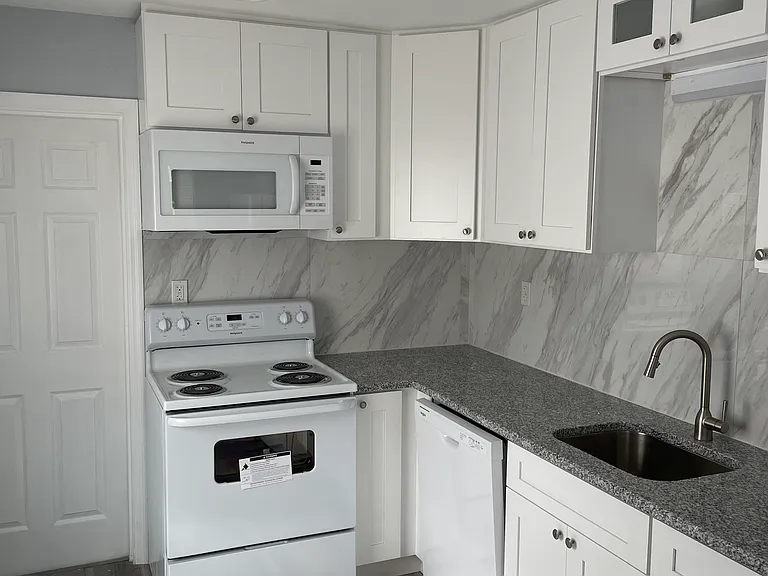30103 Holly Rd — Photo 3