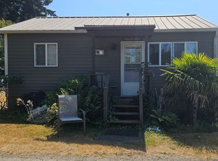 2571 NE Twin Spits Rd, Hansville, WA 98340