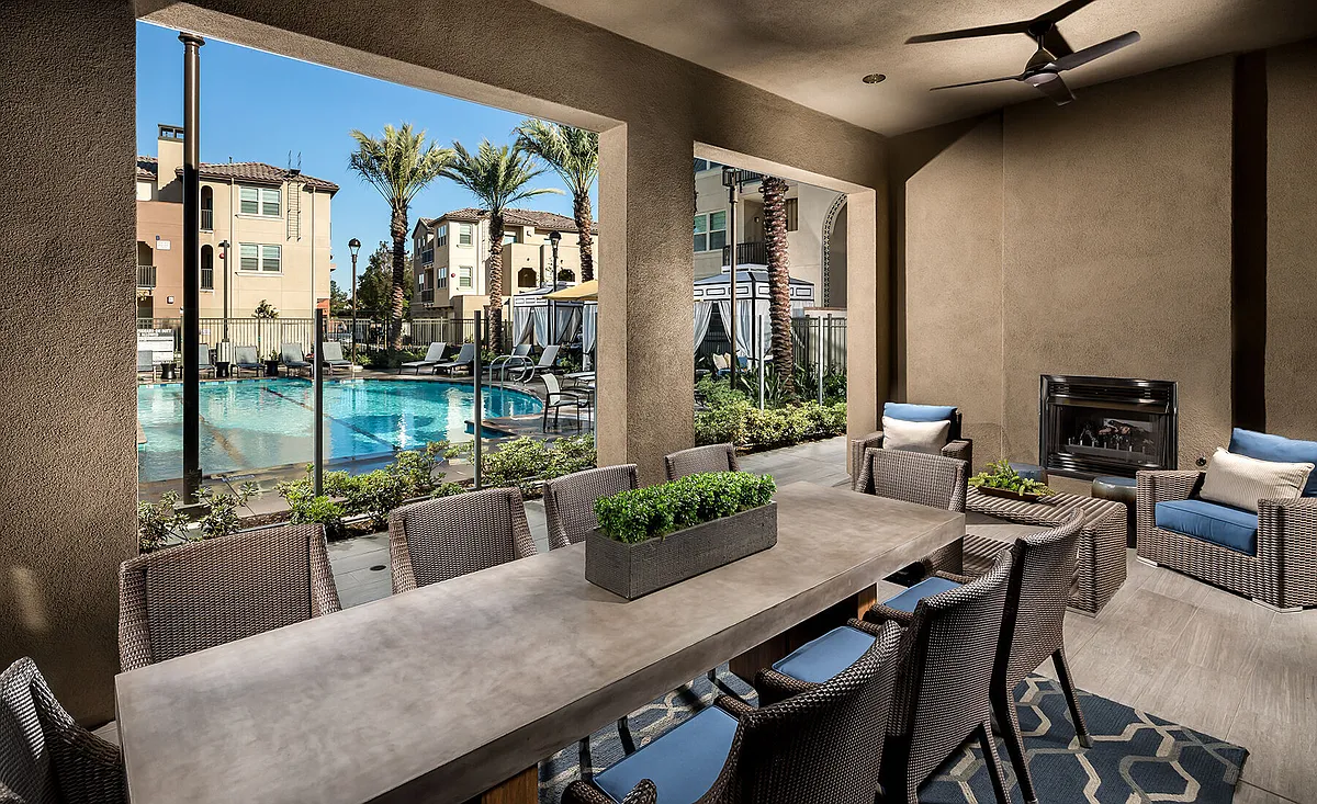 Building Photo - Solimar Luxury Homes