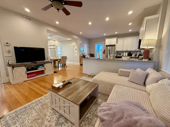 72 America St #2, Providence, RI 02903