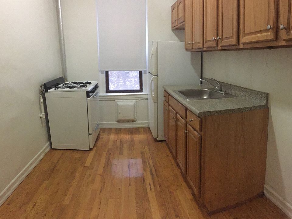 2nd image of 179 Ocean Pkwy #39