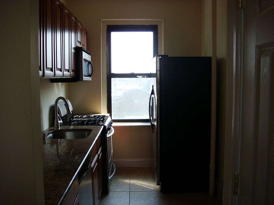1st image of 2168 35th St APT 4E