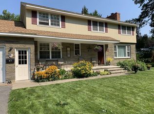 831 Jamaica Rd, Schenectady, NY 12309