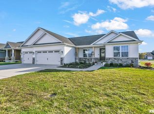 1816 Spartan Dr, Chatham, IL 62629