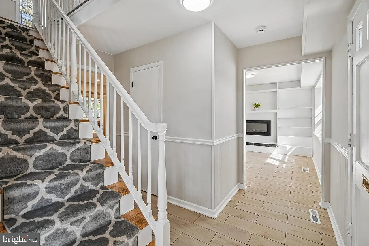 4 bed, 2.5 bath, 1872 sqft, $3,300 — Photo 3