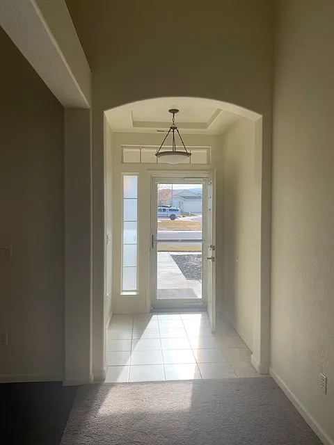 3 bed, 1800 sqft, $1,895 — Photo 2