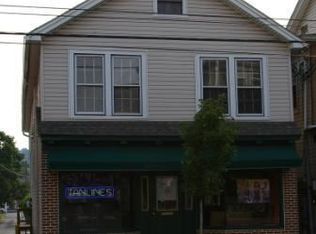 54 S Market St APT 203, Elizabethtown, PA 17022