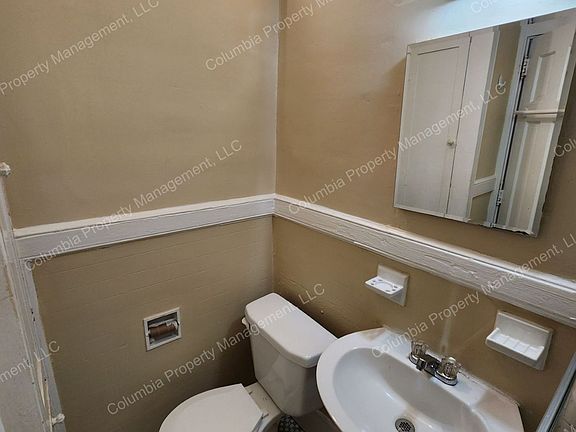 3rd image of 201 King St APT 3