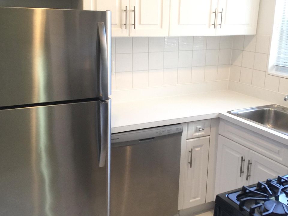 1st image of 17 Schenck Ave Floor 3