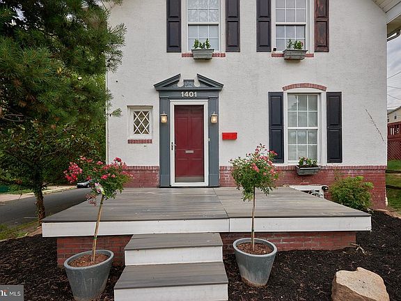 2nd image of 1401 Perry St