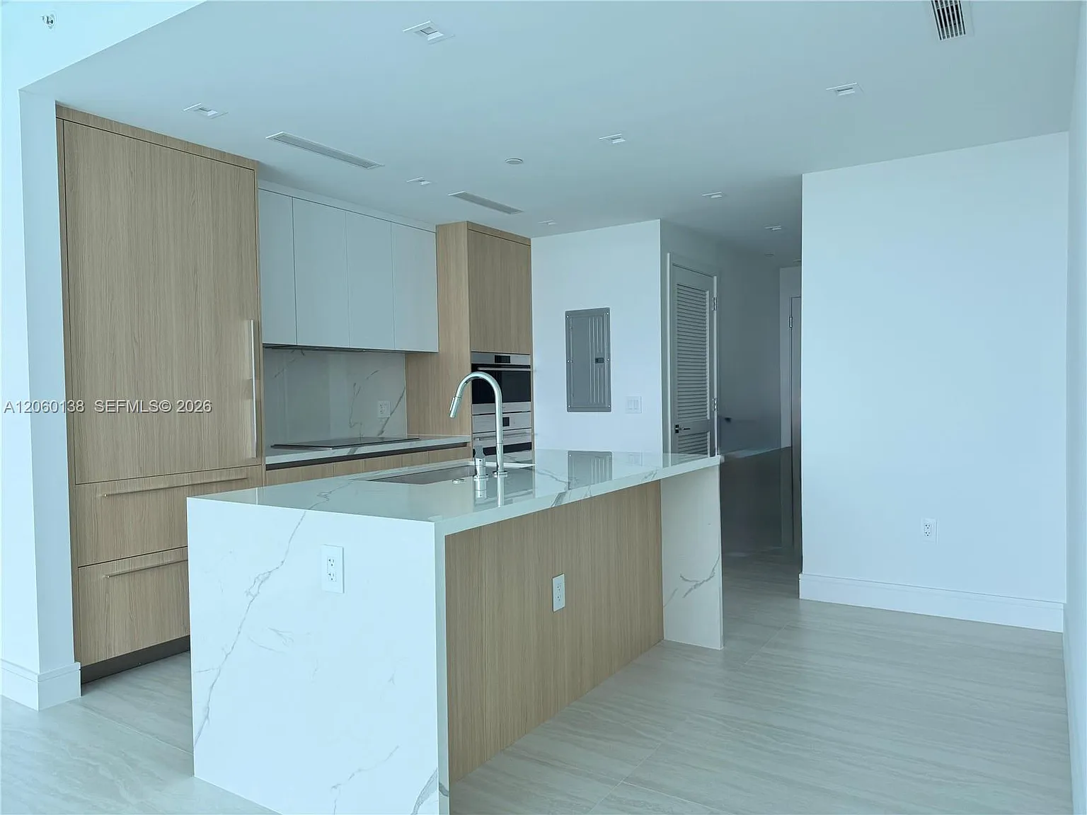 One Park Tower Condo — Photo 2
