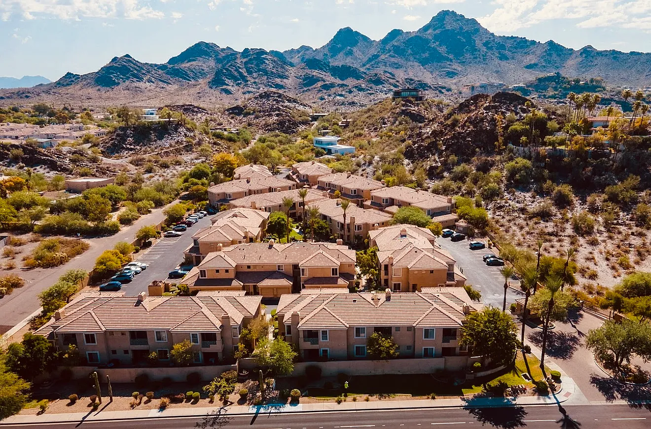2 bed, 1091 sqft, $1,950 — Photo 1