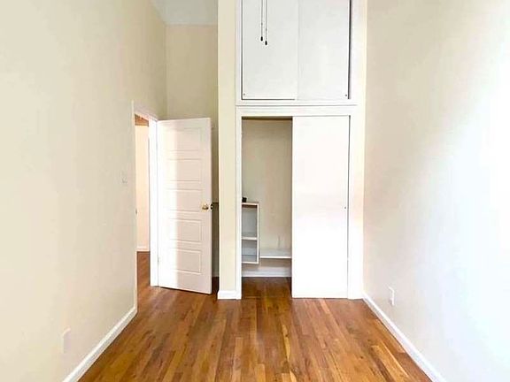 4th image of 102 W 73rd St #1AA