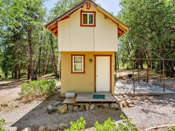 2-D13 Summit Cir, McCloud, CA 96057