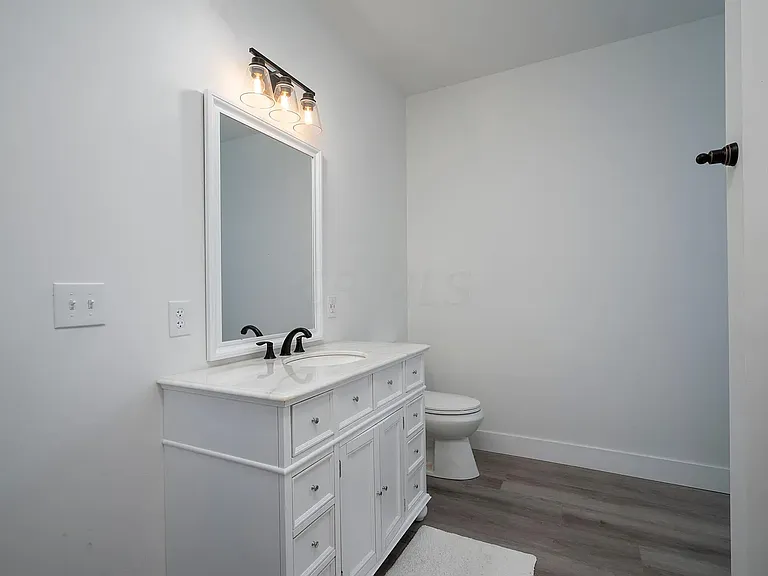 113 W Paint St #1 — Photo 7