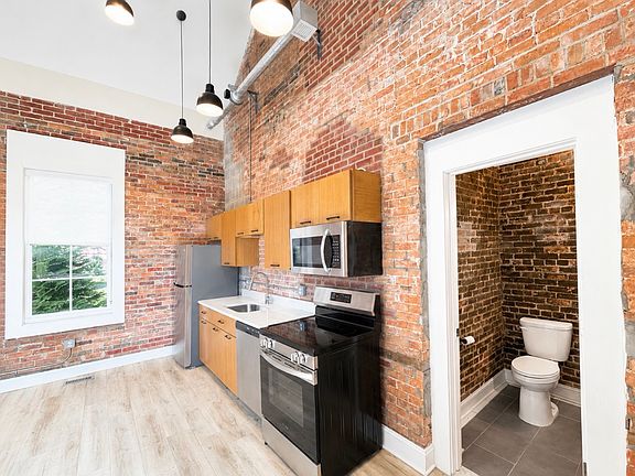 4th image of 204 High St #4