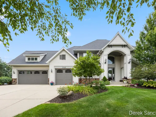 7769 Harmony Cove Ct SE, Byron Center, MI 49315
