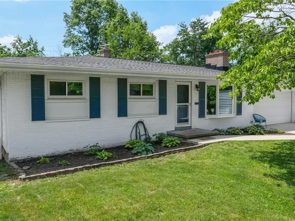 718 Starlight Dr, Seven Hills, OH 44131