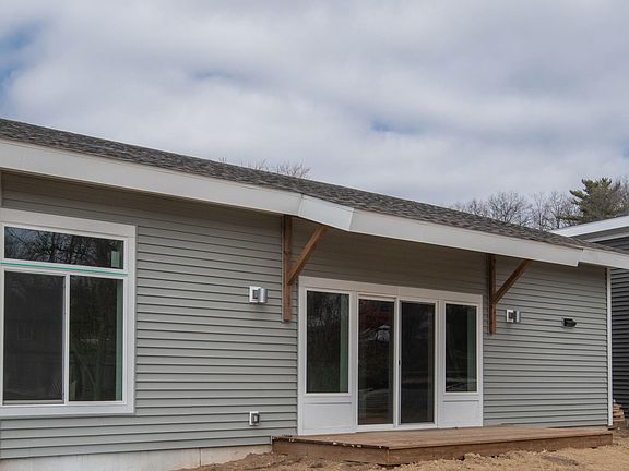 4th image of 210 Foresman Ave