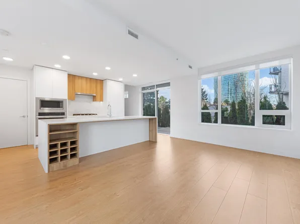 10160 133rd St #4, Surrey, BC V3T 0S4