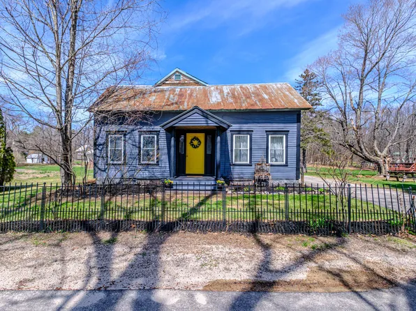 528 Main Street, Bridgton, ME 04009