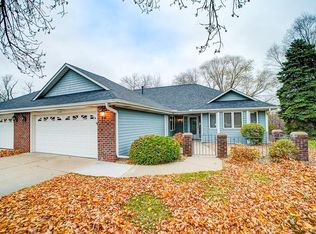 1138 Lois Ct, Shoreview, MN 55126