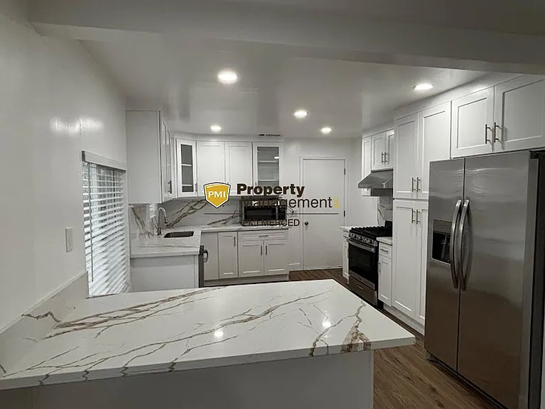 1405 Del Vale Ave — Photo 3