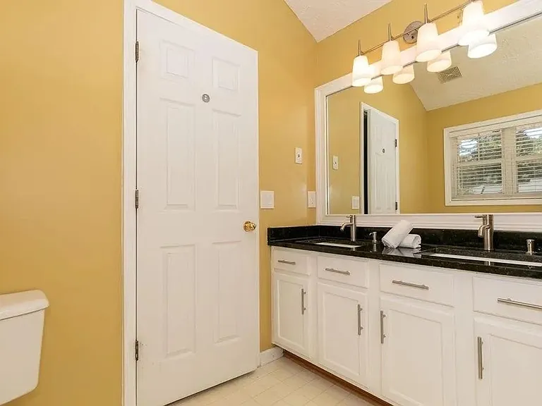 2023 Austin Park Cir — Photo 13