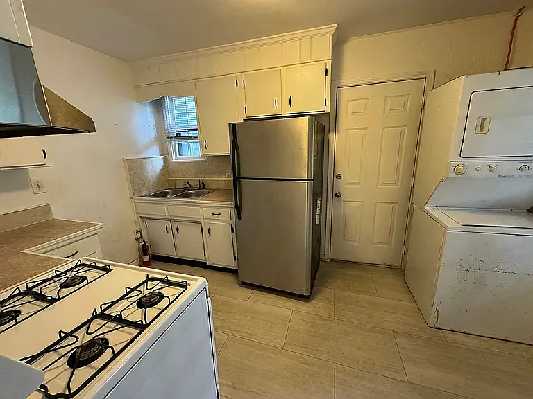 2 bed, 816 sqft, $1,375 — Photo 3
