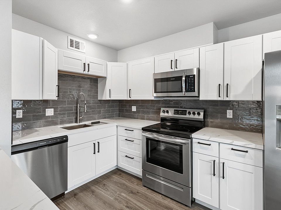 Great kitchen storage