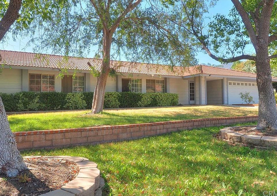 1st image of 32790 Magdaleno Ct