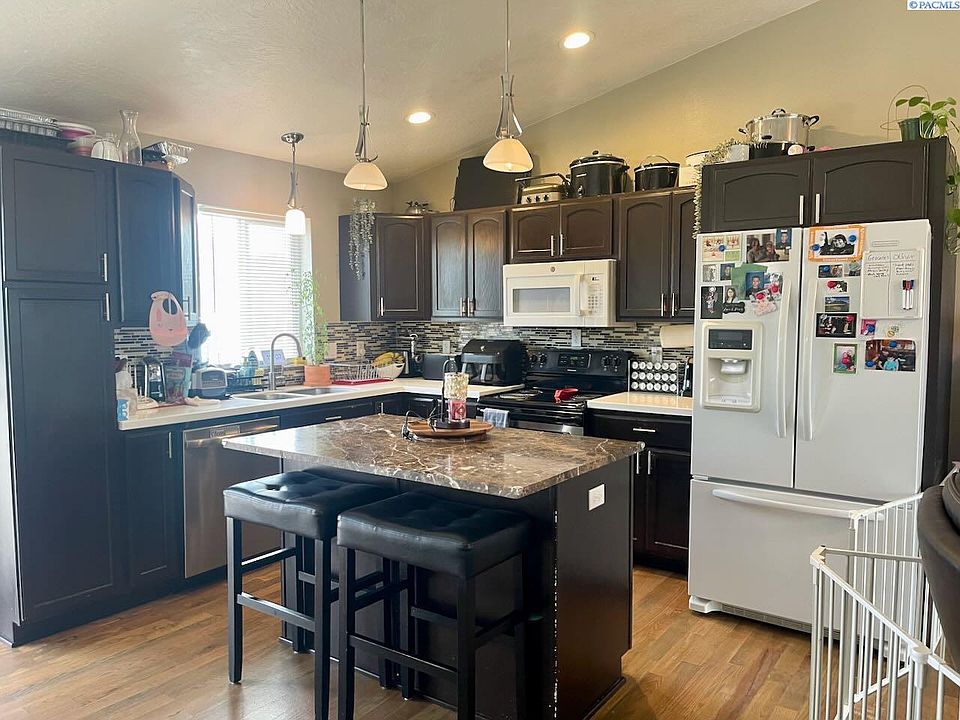 7903 Deschutes Dr, Pasco, WA 99301 | Zillow