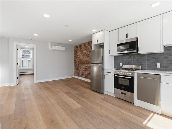 4th image of 107 7th St Floor 3