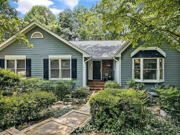 311 Westbrook Dr, Carrboro, NC 27510