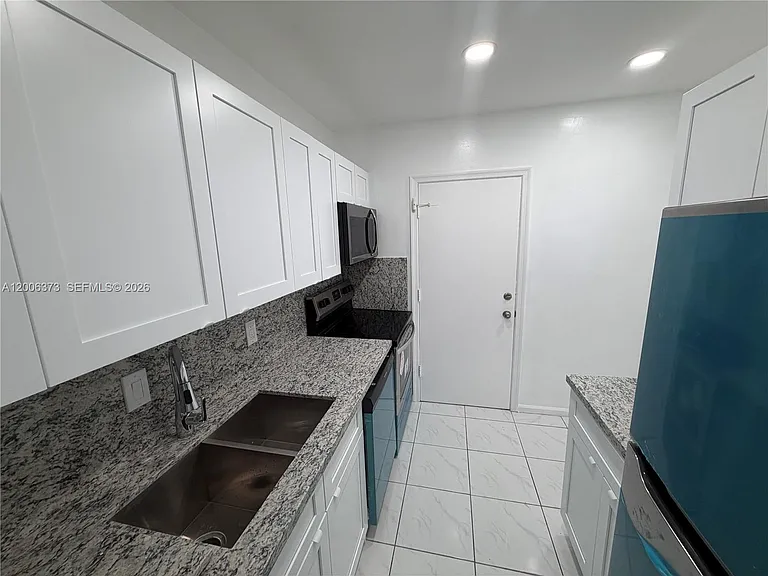 2200 NE 66th St #1426 — Photo 13
