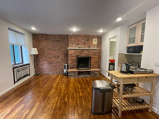 Rented by Corcoran | media 20