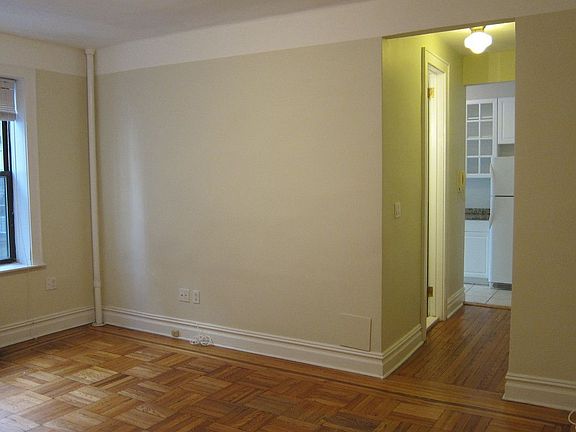 3rd image of 442 Hudson St #1B