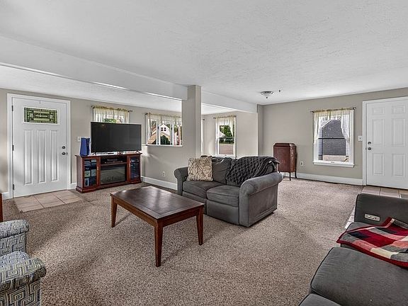 5th image of 34 Trenton Rd