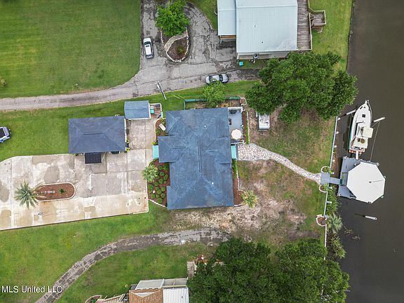 4th image of 624 W Magnolia St